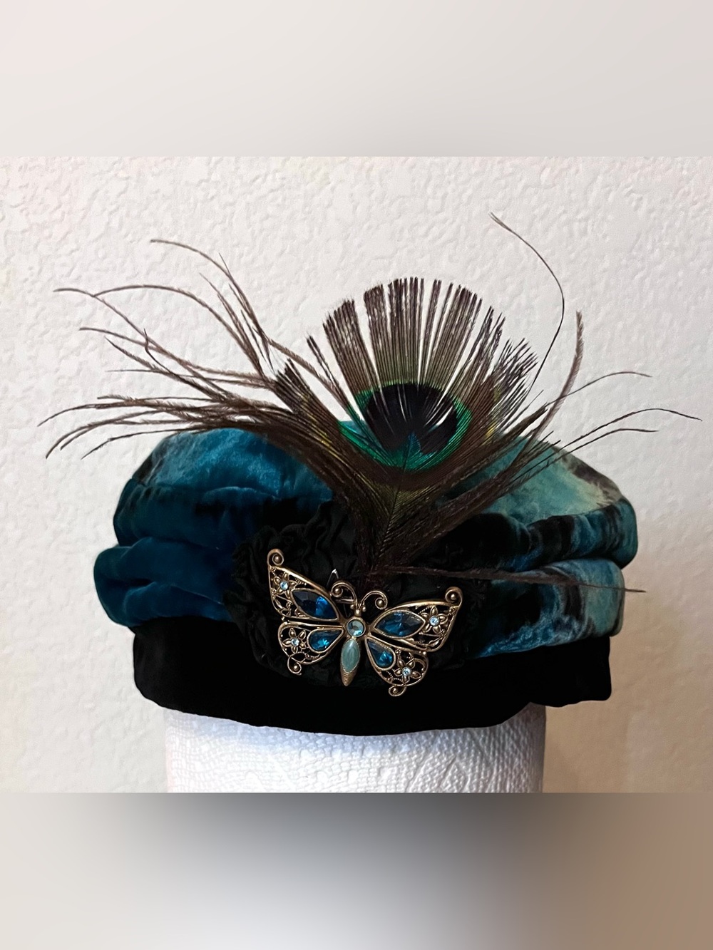 Vintage Teal Velvet Feathered Cloche Hat w/Butterfly and Peacock Feather Accent